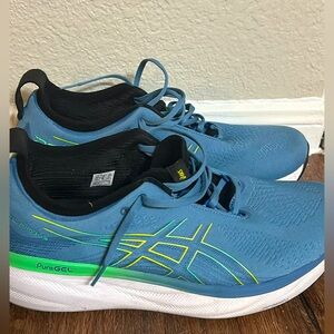 Barely Used Men’s Size 12.5 ASICS PureGels